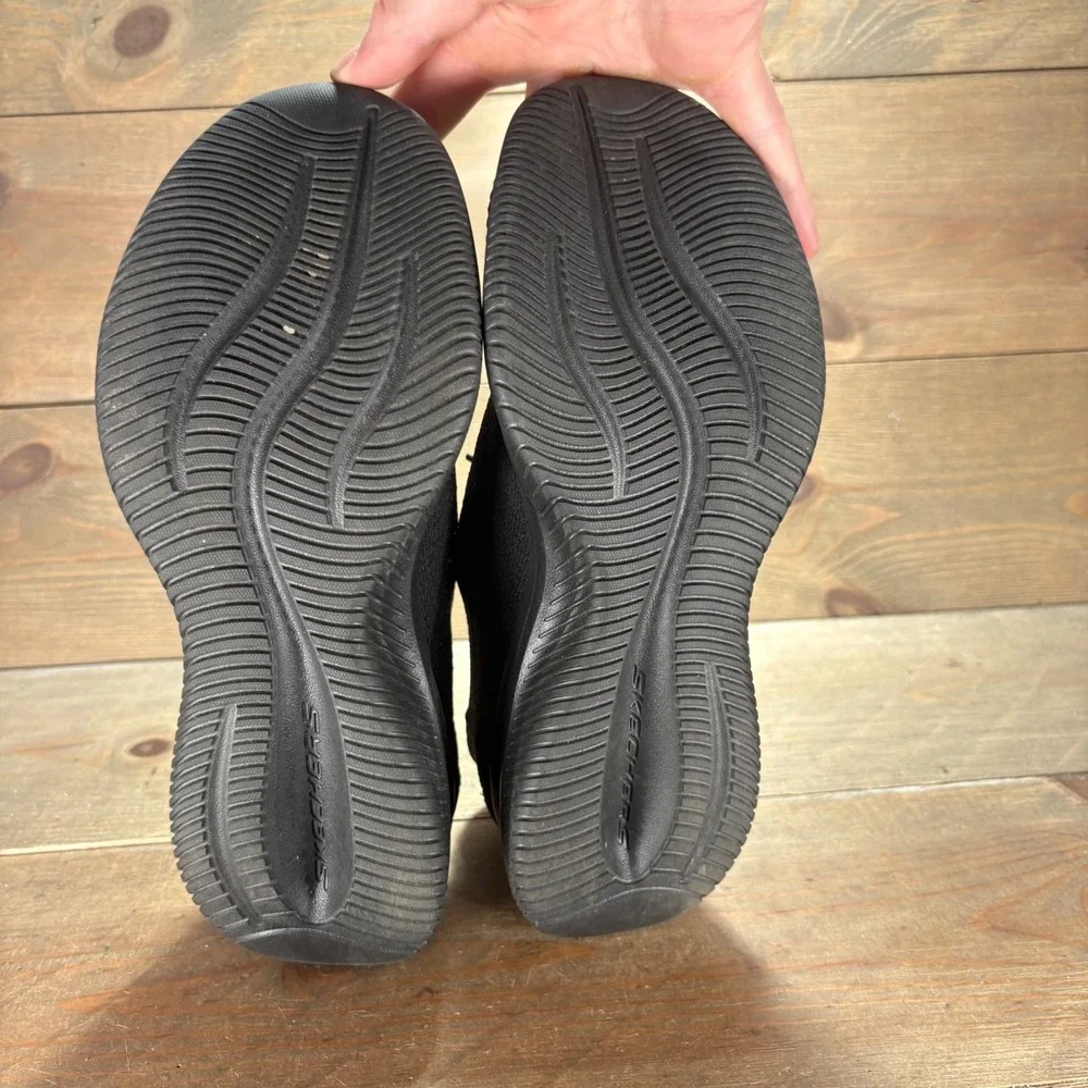 Skechers pre owned